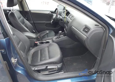 2017 Volkswagen Jetta 1.4T Se from USA, damaged, VIN 3VWDB7AJ6HM268536